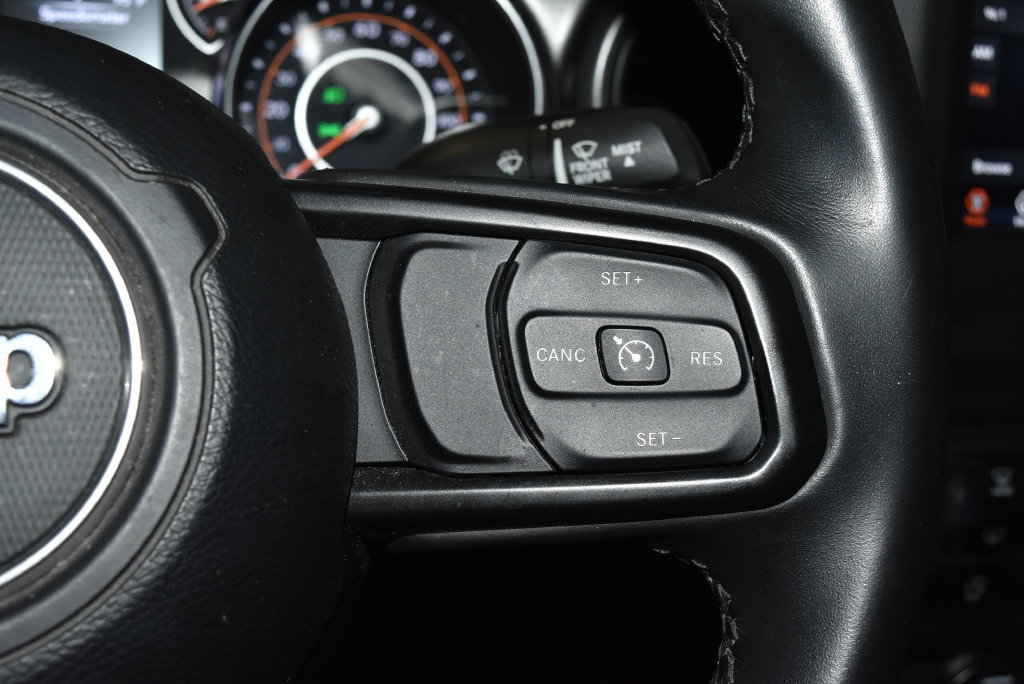 Used 2022 Jeep Gladiator Sport AWD/4WD image 9