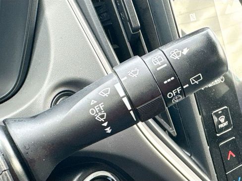 Used 2024 Subaru Crosstrek 2.0i Premium image 15