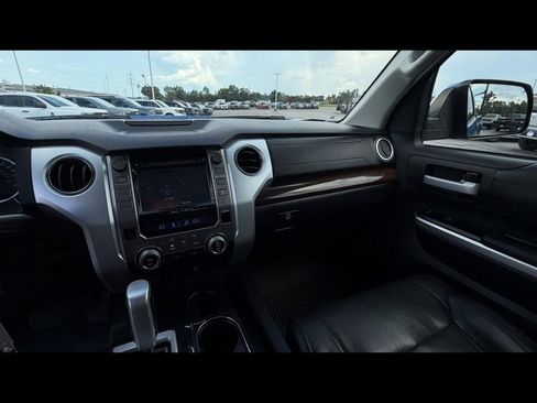 Used 2016 Toyota Tundra Limited w/ Limited Premium Package RWD image 19