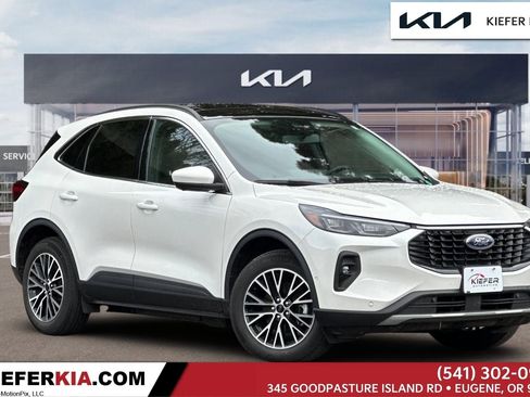 Used 2023 Ford Escape SE w/ PHEV Premium Package image 1