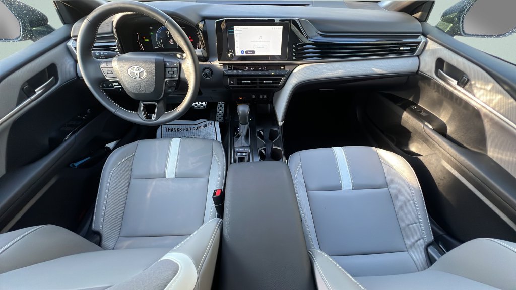 Used 2026 Toyota Camry SE FWD image 10