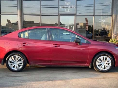Used 2018 Subaru Impreza 2.0i image 2