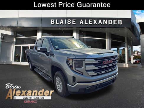 Used 2026 GMC Sierra 1500 SLE image 1