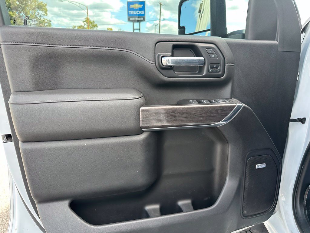 Used 2022 Chevrolet Silverado 2500 LTZ w/ LTZ Convenience Package AWD/4WD image 32