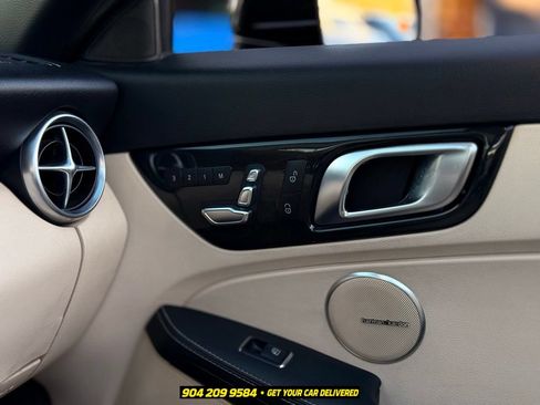 Used 2018 Mercedes-Benz SLC 300 image 20
