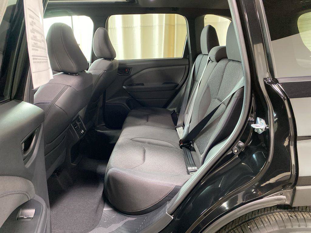 Used 2025 Subaru Forester Premium AWD/4WD image 17