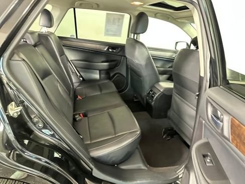 Used 2017 Subaru Outback 3.6R Limited image 28