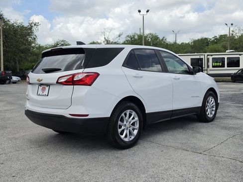 Used 2021 Chevrolet Equinox LS w/ LS Convenience Package FWD image 5