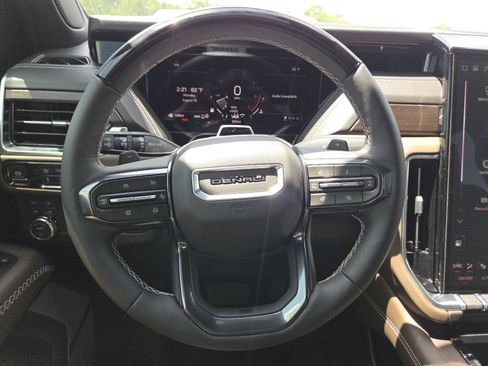 New 2026 GMC Yukon Denali Ultimate AWD/4WD image 35