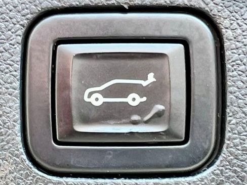 Used 2021 GMC Yukon XL AT4 w/ AT4 Premium Plus Package image 47