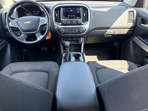 Used 2022 Chevrolet Colorado LT w/ LT Convenience Package AWD/4WD image 13