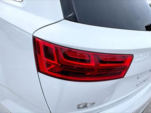 Used 2018 Audi Q7 3.0T Prestige w/ Prestige Package AWD/4WD image 29