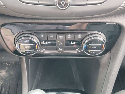 Used 2023 Buick Encore GX Select w/ Sport Touring Package image 19