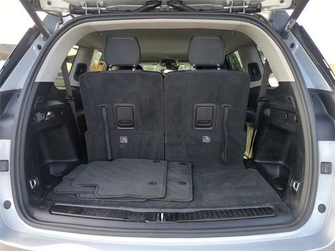 Used 2022 Jeep Grand Cherokee L Laredo w/ Luxury Tech Group I image 11