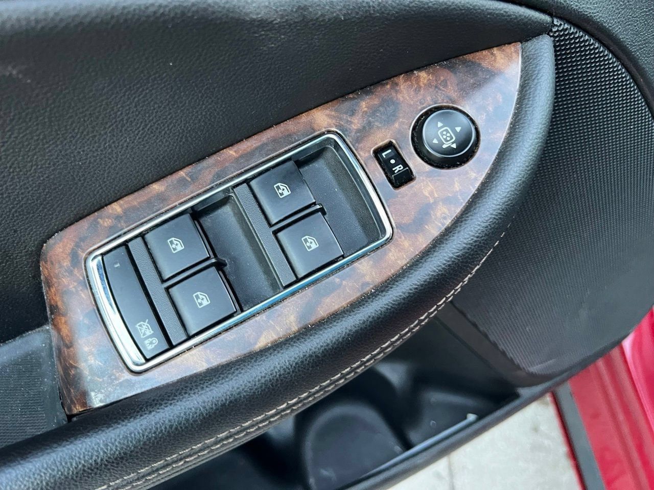Used 2014 Chevrolet Impala LTZ FWD image 12