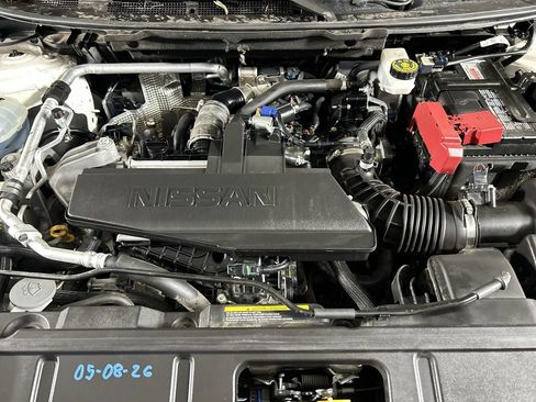 Used 2024 Nissan Rogue S AWD/4WD image 11