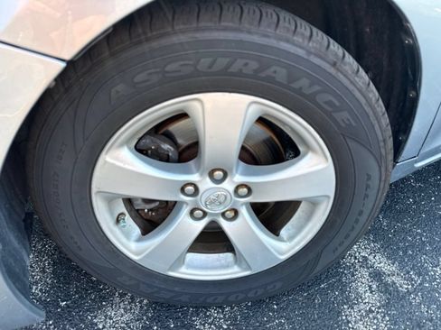 Used 2011 Toyota Sienna LE w/ Towing Pkg FWD image 2