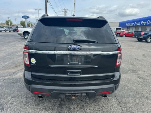 Used 2014 Ford Explorer XLT w/ Equipment Group 202A image 2