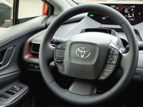 New 2026 Toyota Prius Plug-In Hybrid FWD image 10