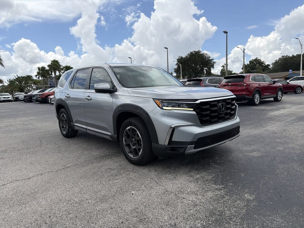 Used 2023 Honda Pilot EX-L image 2