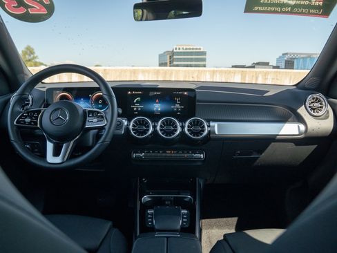 Certified 2023 Mercedes-Benz EQB 300 4MATIC image 17