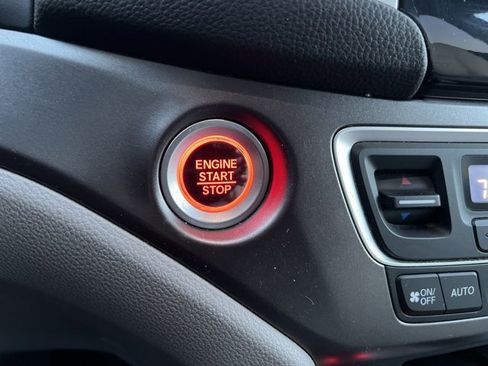 Used 2020 Honda Ridgeline RTL image 17