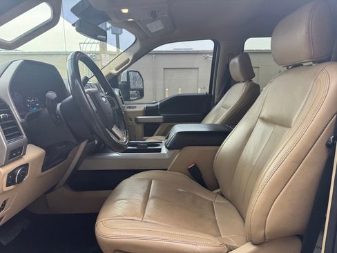 Used 2021 Ford F250 Lariat w/ Lariat Value Package image 21