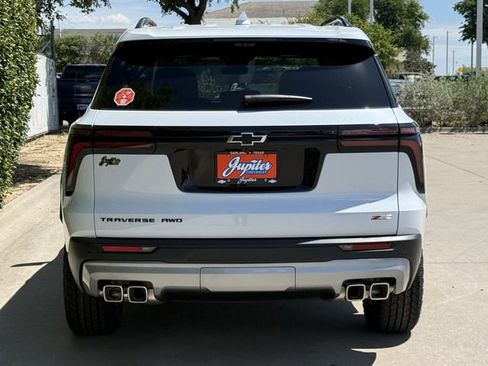 New 2026 Chevrolet Traverse Z71 w/ Enhanced Driving Package AWD/4WD image 5