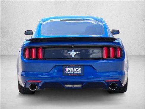 Used 2017 Ford Mustang Coupe RWD image 6