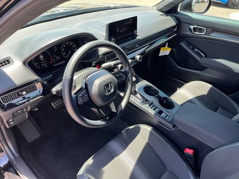 Used 2024 Honda Civic Sport image 4