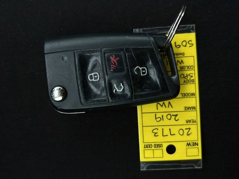 Used 2019 Volkswagen Golf S image 53