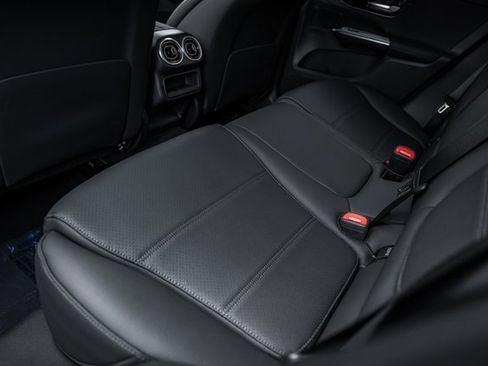 New 2025 Mercedes-Benz GLC 350e 4MATIC image 31