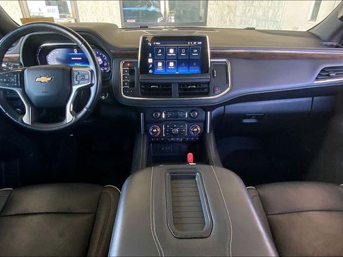 Used 2022 Chevrolet Tahoe Premier w/ Premium Package image 15