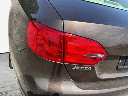 Used 2014 Volkswagen Jetta SE FWD image 21