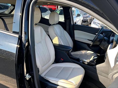 Used 2024 Buick Encore GX Avenir w/ Avenir Technology Package image 6