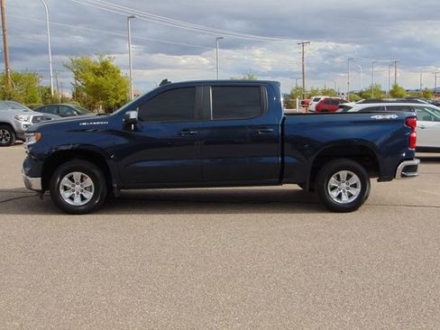 Used 2023 Chevrolet Silverado 1500 LT AWD/4WD image 7