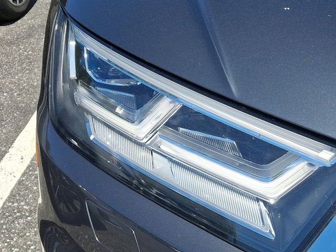 Used 2019 Audi Q5 Prestige w/ Prestige Package AWD/4WD image 4