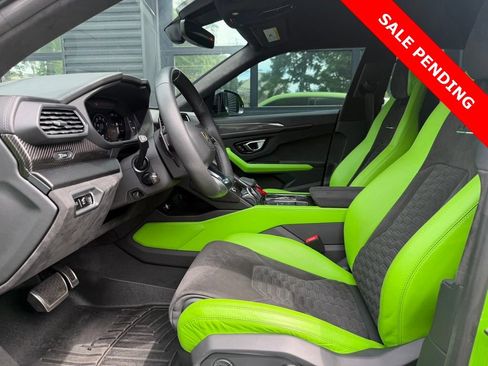 Used 2022 Lamborghini Urus AWD/4WD image 5