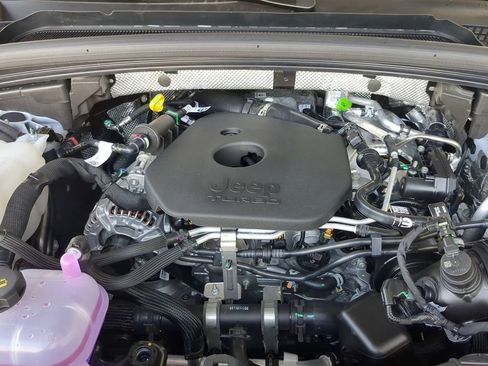 New 2026 Jeep Grand Cherokee Limited image 10