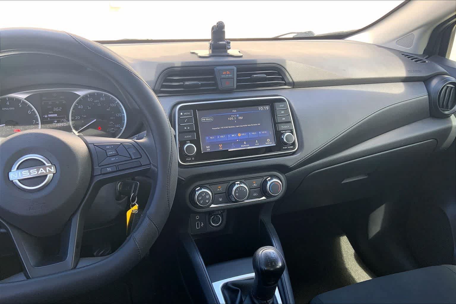 Used 2024 Nissan Versa S FWD image 15