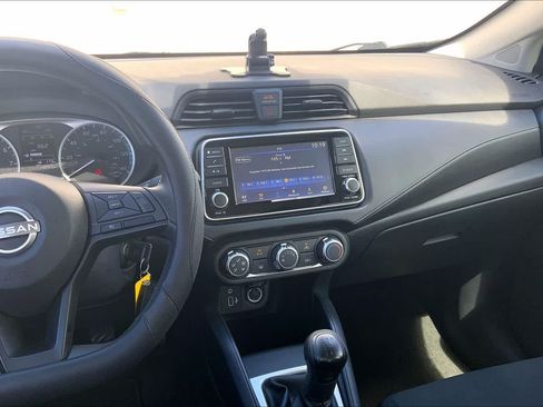 Used 2024 Nissan Versa S FWD image 15
