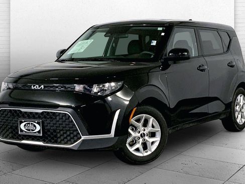 Certified 2025 Kia Soul LX image 12