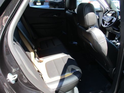 Certified 2021 Chevrolet TrailBlazer ACTIV w/ Convenience Package AWD/4WD image 14