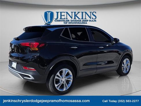 Used 2020 Buick Encore GX Preferred w/ Cold Weather Comfort Package image 8