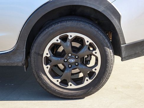 Used 2022 Subaru Crosstrek 2.0i AWD/4WD image 9