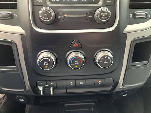 Used 2015 RAM 2500 Tradesman w/ Chrome Appearance Group AWD/4WD image 24