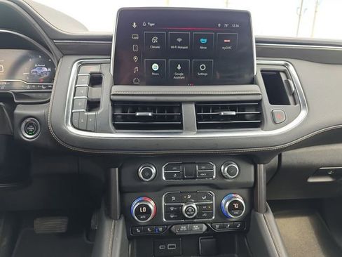 Used 2023 GMC Yukon XL AT4 w/ AT4 Premium Package AWD/4WD image 25