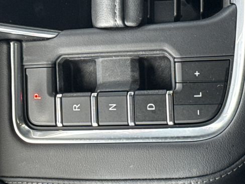 Used 2021 Chevrolet Tahoe Z71 w/ Luxury Package image 25