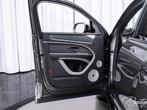 Used 2021 Bentley Bentayga Speed image 25
