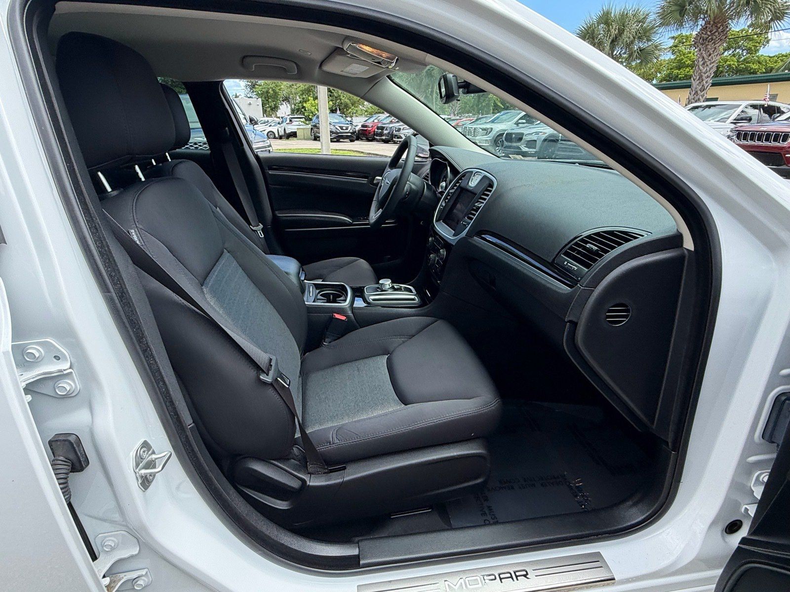 Used 2023 Chrysler 300 Touring RWD image 17